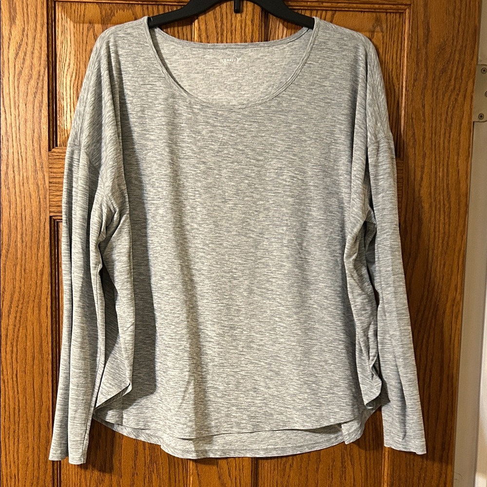 Old Navy Active Heather Gray Long Sleeve Top